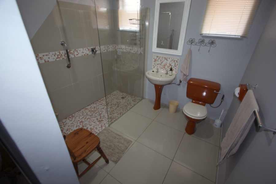 7 Bedroom Property for Sale in Jim Fouchepark Free State